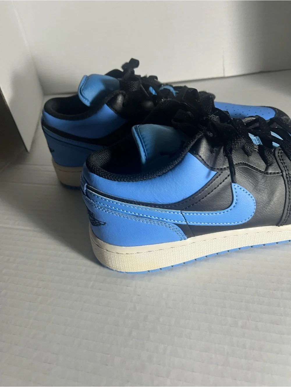 Nike Kids Low Top Sneakers in Black and Light Blue